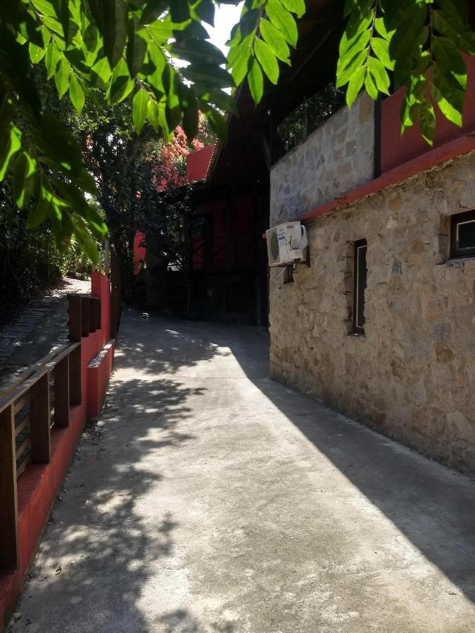 プライア・ド・ローザ La Roca Houseヴィラ エクステリア 写真