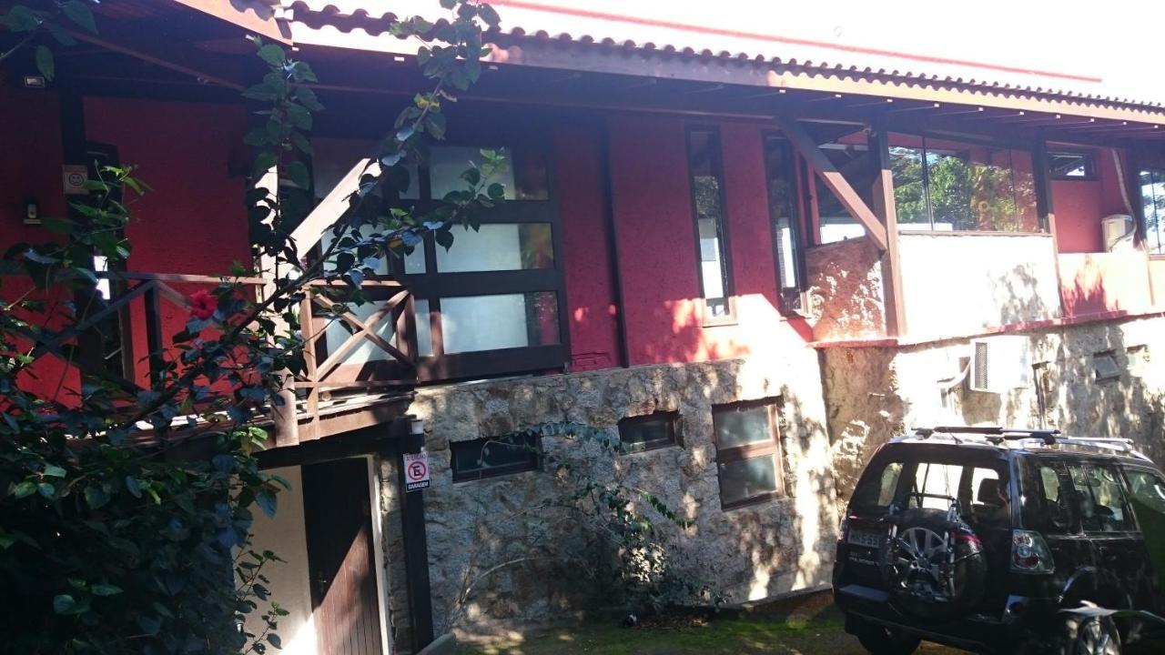 プライア・ド・ローザ La Roca Houseヴィラ エクステリア 写真